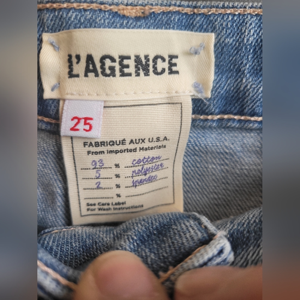 L'agence Women's Frayed Bottom Jeans. Fantastic Fit! - Picture 2 of 3